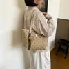 Otoño 2026 Nuevo Bolso Ita de Motocicleta Retro Japonés Bolso Grande de Hombro Cruzado Uniforme Bidimensional Bolso de Viaje para Mujer
