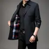 2026 Primavera e Outono Masculino Comprimento Médio de Botão Único Casual de Negócios Não Amassa Gola de Terno Casaco Trench Coat Fino Jaqueta Masculina