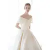 Comercio exterior vestido de novia ligero de hombros descubiertos estilo europeo y americano, nuevo elegante satén vintage simple ajustado vestido de novia, suministro del fabricante