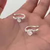 ¡ADN del latido del corazón! Clip de Oreja de Circonita Amor de Cupido para Mujer, Clip de Oreja de Lujo Ligero de Nicho Versátil sin Agujeros para Orejas para Mujer