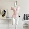 2026 Foto Real Elegante Slim Fit Decote V Design Acinturado Tricô Manga Curta Top para Mulheres