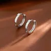 Brincos de zircônia cúbica com corte quadrado para mulheres, feitos de prata de lei S925, apresentando um design minimalista e moderno, versáteis e estilosos, com um visual único e sofisticado