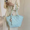 Bolsa Tote Couro Cera Retrô Transfronteiriça Nova Moda Feminina Padrão Diamante para o Dia a Dia Bolsa de Ombro Único Grande Capacidade Versátil Bolsa de Axila