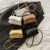 Bolso Cuadrado Pequeño Minimalista Fresco Casual de Moda Estilo Coreano con Textura para Otoño e Invierno 2025, Nuevo Bolso de Hombro Único y Bolso Cruzado de Moda Casual