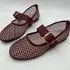 Sapatos de malha单 women 2026 novo verão strass vazado malha respirável sapatos estilo francês com saias boca rasa fundo plano sapatos women