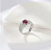 Anillo de Rubí Cultivado Zhou Hengfu Jewelry en Plata S925 con Diamantes, Anillo de Lujo Ligero para Mujer, Suministro Directo de Fábrica, Diseño de Nicho, Gama Alta