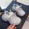 Zapatos Casuales de Malla Transpirable para Niñas 2026 Primavera/Verano Nuevos Moda Infantil Versátiles Zapatos de Papá Niños Medianos y Grandes Zapatos Deportivos