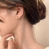 Aretes geométricos de perlas de imitación, diseño de nicho de lujo ligero, estilo coreano, aretes del mismo estilo de Dongdaemun, entrega de una pieza, Nuevo