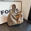 Bolso bandolera retro de estilo americano para mujer, bandolera de lana a cuadros para otoño e invierno, mochila de moda para niña.