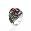 Anillo de Cristal para Hombre 24 Colores Patrón Retro Cristal Incrustado Joyería de Tendencia de Lujo Ligero para Mujer Venta al por Mayor