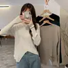 Camisa de Malha para Usar por Baixo Treze Linhas Vento Outono e Inverno com Design Chique Bainha com Fenda Assimétrica para Mulheres