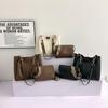 Bolso grande de estilo occidental para mujer, bolso de mano de superficie suave de alta calidad, nuevo bolso de hombro único para madre e hijo, bolso de viaje multiusos de moda 2022