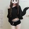 Conjunto de outono feminino casual estilo coreano, ombro a ombro, manga longa, com uma vibe pura e desejável, top e shorts de corte solto, que emagrecem e são relaxados, ombro a ombro