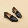 Suela Suave Cuero Suave Zapatos de Una Sola Pieza para Mamá Mujer 2026 Otoño Nueva Llegada Punta Fina Corte Bajo Suela Plana Zapatos de Una Sola Pieza Versátiles Cómodos Zapatos de Cuero para Mujer