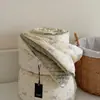 Edredom CELING outono e inverno, feito com uma camada dupla de gaze de algodão de um lado e um fleece macio, tipo grãos, do outro, adequado para casais, lavável à máquina e fornece calor para primavera e outono, bem como um núcleo de edredom quente para o inverno