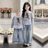 Conjunto de dos piezas de moda estilo coreano para niños mayores: Sudadera de manga larga y top casual holgado con jeans, conjunto único de dos piezas para primavera y otoño