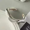 Europa y Estados Unidos exagerado transfronterizo ins sentido del diseño de la industria pesada metal liso pulsera geométrica personalidad pulsera ancha pulsera