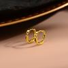 Pendientes pequeños estilo Chanel con hebilla de aro sencillos y sencillos para mujer, de primavera, estilo Mobius, con forma de oreja torcida, a la moda.