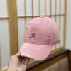 Gorra de Béisbol Bordada con Letras 2026 Nueva para Mujer, Gorra Suave Versátil Simple de Primavera y Verano Que Hace que la Cara Parezca Más Pequeña, Estilo de Pareja de Moda