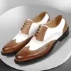 Zapatos de Hombre Transfronterizos Nuevos Brocado Tallado Tallas Grandes Combinación de Colores Modernos Versátiles para Hombres Jóvenes Zapatos de Vestir de Cuero para Hombre