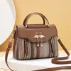 Bolsas Mais Vendidas Transfronteiriças para Mulheres Outono e Inverno 2025 Novas Bolsas de Mão Tendência Bolsas de Ombro Elegantes de Grande Capacidade Atacado