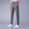 Calça Masculina de Seda Gelo de Alta Qualidade, Calça Casual Elástica Masculina, Cintura Elástica, Caimento Solto, Calça Esportiva Fina de Perna Reta para Homens Jovens e de Meia-Idade