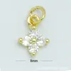 Ventas Directas de Fábrica, Al por Mayor en Stock, Collar Colgante Microincrustado de Cobre, Flor de Trébol de Cuatro Hojas Accesorios de Colgante Individual para Joyería DIY