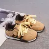 Zapatos para Niñas 2026 Nuevos de Alta Apariencia Zapatos Deportivos Infantiles Niños Medianos y Grandes Suela Suave Transpirables Zapatos de Entrenamiento Alemanes Zapatos de Otoño para Niños