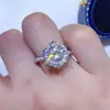 Anillo de moissanita Honey snow Love de 5 quilates incrustado con corte de 100 facetas anillo de diamante grande para mujer color D color fuego es bueno