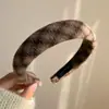 2024 Nuevo Estilo Aro para el Cabello de Cuadros Otoño e Invierno Lana Tejida a Cuadros Top Alto Craneal Moda Celebratorio de Internet Aro para la Cabeza Top Alto Craneal Versátil