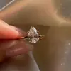 Anel Lodi Fronteiriço Hot Pera Diamante de Alto Carbono Feminino Moda Europeia e Americana Luxo Leve Flor de Gelo Cortada Anel de Zircônia