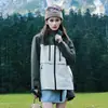 Jaqueta três em um para outono e inverno para homens e mulheres, forro interno removível, impermeável, à prova de vento e quente, adequada para atividades ao ar livre e caminhadas