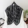 Novo Lenço Grande Estampado Mais Vendido 90cm Lenço de Seda Sarja Luxo Leve Versátil Novo Lenço/Xale/Lenço de Cabeça Feminino