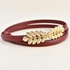 Cinturón Fino Vintage Ajustable Hebilla Hoja de Oro Charol Cadena de Cintura de Piel de Vaca para Mujer Todo-partido Decorativo Vestido