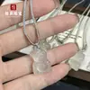 Colgante de Chalcedonia Blanca Tipo Hielo Melón de la Suerte y Frijol de la Suerte, Ágata Blanca Natural Gato Kt y Oso Jade Joyería al por Mayor Suministro en Vivo
