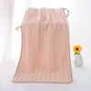 Toalha de Coral Fleece Tricotada por Trama no Atacado Pele Macia Amigável Cor Risca Fina Doméstica Absorvente com LOGOTIPO
