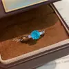 Éxito de transmisión en vivo: Anillo de circonita de corte flor de hielo rosa versátil de alta gama, moderno, de lujo ligero, ultrabrillante y deslumbrante, anillo abierto