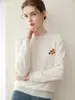 Nuevo Otoño/Invierno 2026 100% Cachemir Cuello Redondo Tejido de Punto Manga Larga Bordado Caqui Suave y Liso Suéter de Cachemir Superior