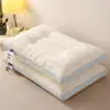Almohada para Cuello de Proteína de Cachemira, Núcleo de Almohada Ultrarresistente para Uso en Casa, Almohada Bordada Individual para Adultos, Almohada para Dormir, Disponible para Venta al por Mayor, Almohada Cervical