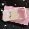 Funda rosa de niña caricatura con pelo amarillo para teléfono Apple 18Promax adecuada para 17Pro doble capa 16Promax18
