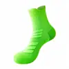 Calcetines de running para hombre de caña media otoño e invierno desodorantes con base de toalla engrosada calcetines deportivos profesionales para maratón color liso antideslizantes