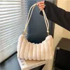 Bolso de felpa de otoño e invierno para mujer, nuevo bolso de hombro versátil de moda, bolso tote de gran capacidad, bolso peludo para debajo del brazo, bolso para teléfono móvil