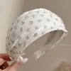Elegante diadema de ala ancha para mujer, nuevo modelo 2026, diseño de copa alta, adecuada para lavarse la cara, uso diario, accesorio de pelo versátil