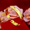 Pulseira de Cravo Dourada Banho de Ouro Latão Ouro de Areia Vietnamita Moda Versátil Pulseira de Flor para Mulheres Acessórios de Joia para Casamento