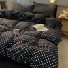 Atacado transfronteiriço de novos conjuntos de lençóis com estampas minimalistas de tema escuro em fio puffy (quarteto)