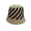 Chapéu de Tricô Novo Outono e Inverno Ins Listras Diagonais Combinação de Cores Giratória Chapéu de Balde de Lã Feminino Liso Quente Fashionável Tendência