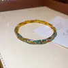 Nova Pulseira Torcida de Três Camadas com Incrustações de Diamante Moda Exquisita Temperamento Versátil Pulseira Toque de Luxo Leve Joia de Mão de Alta Qualidade
