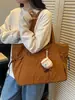 Bolsa Estilo Perezoso Bolsa Tote Bolsa para Viajar Gran Capacidad Nueva Versátil Gran Capacidad Hombro Único Nicho Bolsa de Axila 2025
