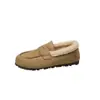 Inverno 2025 Novo Estilo Veludo Engrossado Quente Moda Versátil Sapatos Baixos Mocassins Casuais Sapatos de Feijão Retrô Atacado