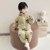 Conjunto de Pijama para Meninos Outono e Inverno 2025 Novo Bebê Menino Fleece Coral Infantil Fofo Roupas de Casa Flanela
